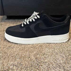 Nike Men's Black Suede White Bottom Sneakers